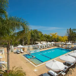 https://flouressia-gardens.protaras-cy-hotels.com