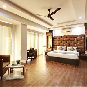 https://grand-manor.top-gurgaonhotels.com